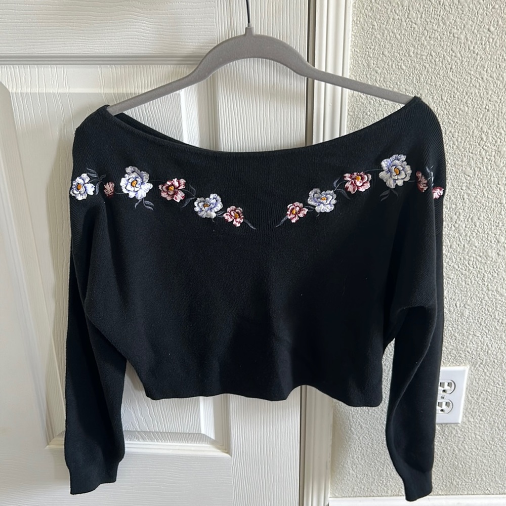 L.A hearts off shoulder Top